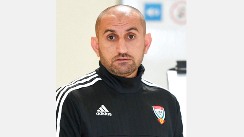 «حارس الشارقة عادل الحوسني، كان سبباً مباشراً في فوز فريقه على الجزيرة». زكريا أحمد