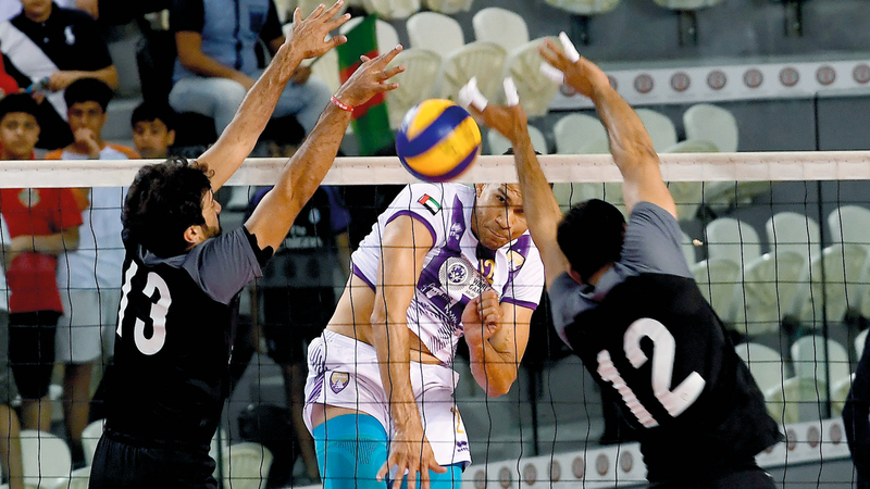 العناصر نفسها من اللاعبين تدور بين فرق الطائرة في آخر سبع سنوات. من المصدر