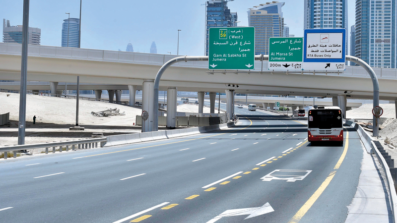 «طرق دبي» خصصت العديد من المسارات الخاصة بالحافلات في مناطق مختلفة. من المصدر