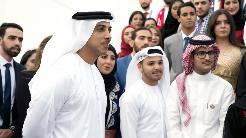 منصور بن زايد أعلن عن تأسيس مركز الشباب العربي عام 2017 خلال فعاليات القمة العالمية للحكومات. من المصدر