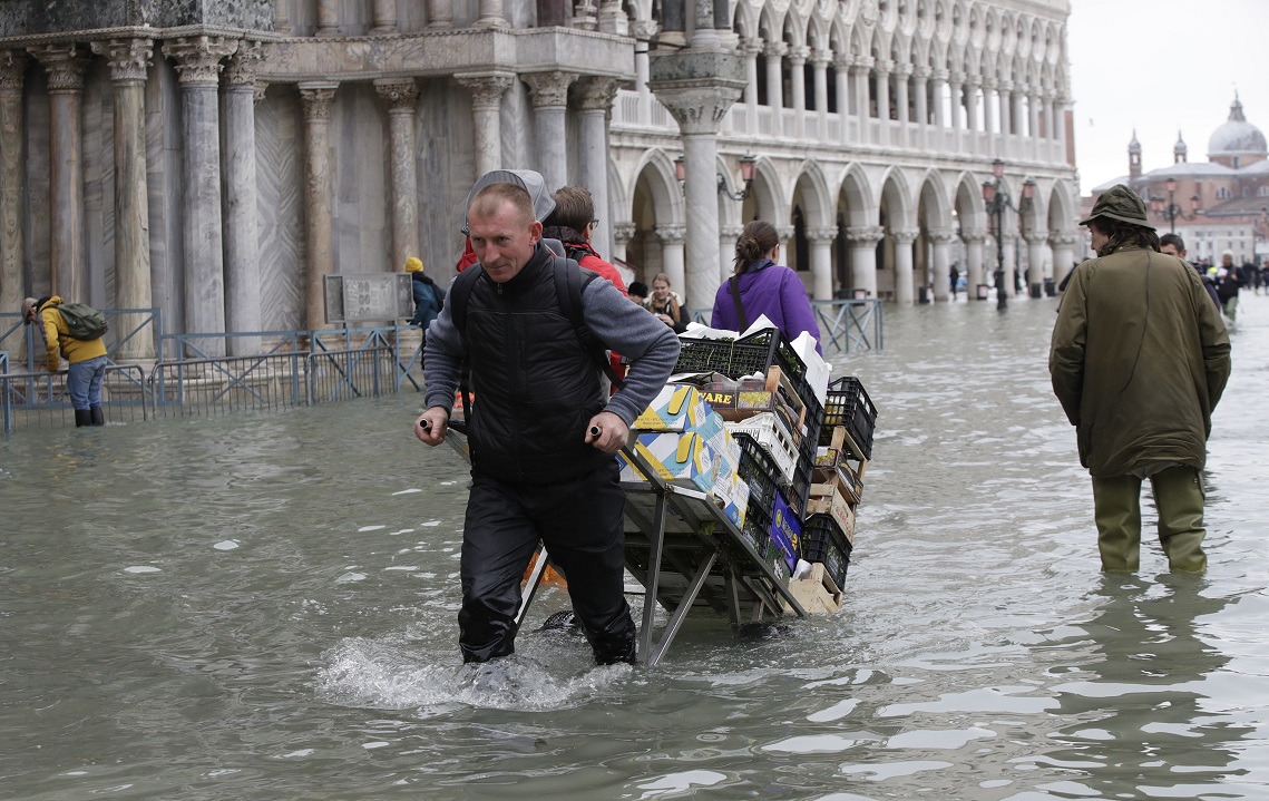 الفيضانات في فينيسيا