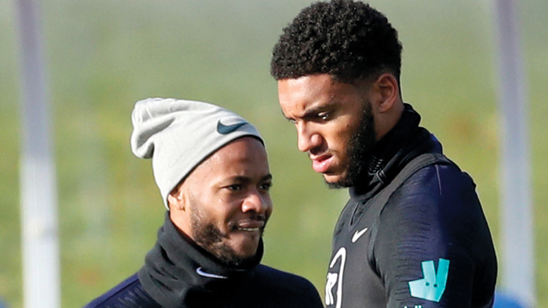 معسكر المنتخب الإنجليزي شهد تجدّد الخلاف بين ستيرلينغ وغوميز. رويترز