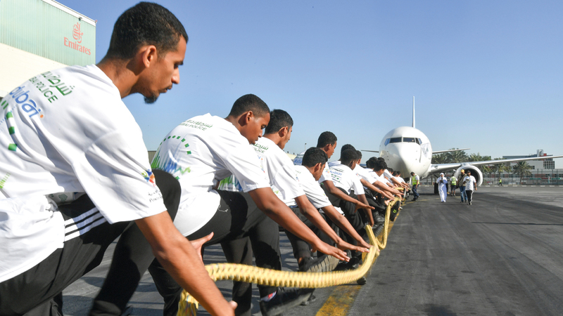 الطلبة أبدوا حماساً كبيراً خلال إنجاز مهمة سحب الطائرة.

تصوير: مصطفى قاسمي