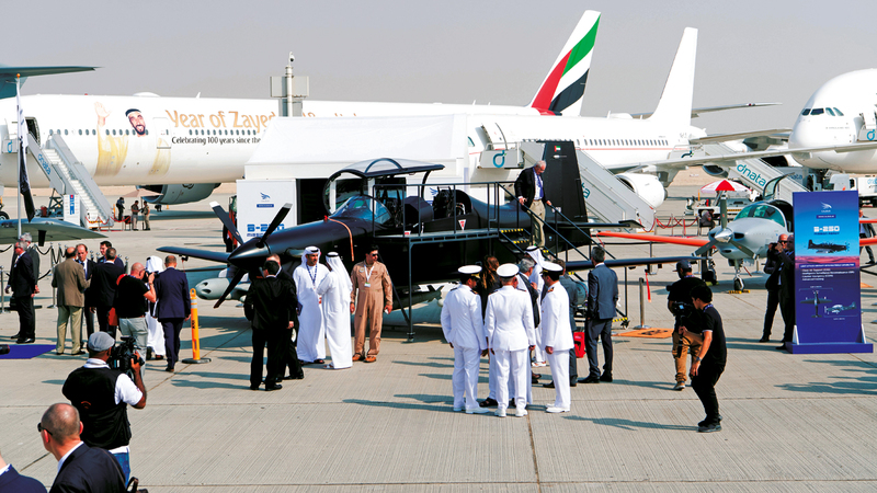 الدورة الـ16 من معرض دبي للطيران 2019 تستمر إلى 21 الجاري.

تصوير: أحمد عرديتي
