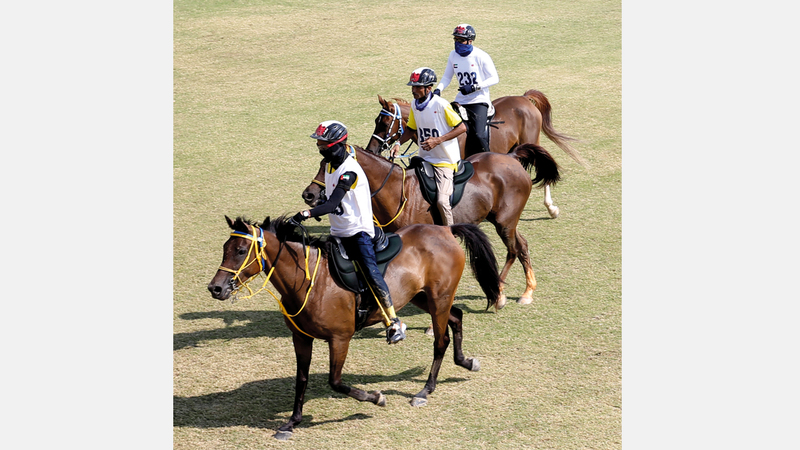 256 فارساً وفارسة من مختلف الإسطبلات شاركوا في السباق. الإمارات اليوم