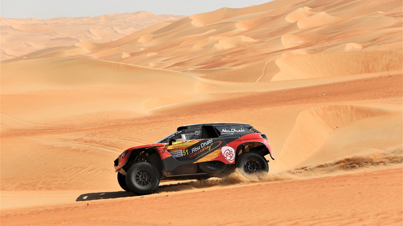 خالد القاسمي شارك في السباق بسيارة بيجو 2008 داكار. أرشيفية