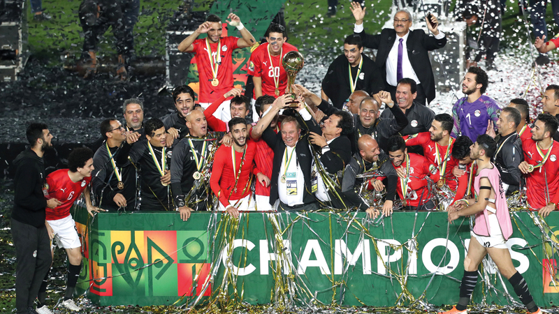 فرحة كبيرة للمصريين بالتأهل الأولمبي والتاج الإفريقي. رويترز