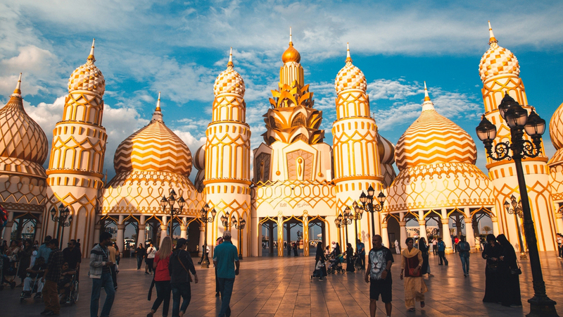 القرية العالمية من أكبر المتنزهات الثقافية في العالم. من المصدر