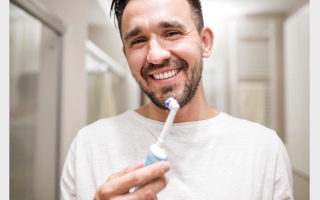 الصورة: 6 نصائح لصحة أسنان الرجال