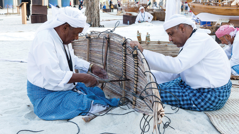 في المساحات الخارجية للقصر سيعرض حرفيون مهاراتهم اليدوية في صناعات تقليدية. من المصدر