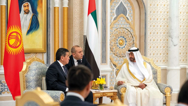 محمد بن زايد خلال جلسة مباحثات مع سورونباي جينبيكوف في قصر الوطن.

وام