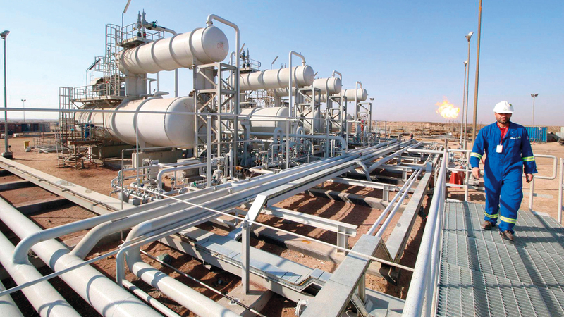 صناعة النفط العراقية تشكل 90% من دخل العراق.  أرشيفية