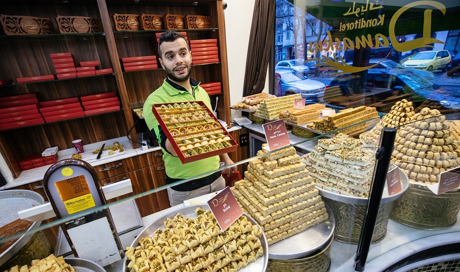 متجر حلويات دمشق في برلين - إي. بي. إيه