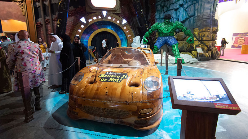 من غرائب عالم الانسان والحيوان، يضم متحف ريبليز في القرية العالمية مجموعة من الغرائب من مختلف دول العالم، ابداء من التماثيل المنتاهية في الصغر واطول رجل في العالم ومتاهة المرايا الى الاستوديو المذهل.