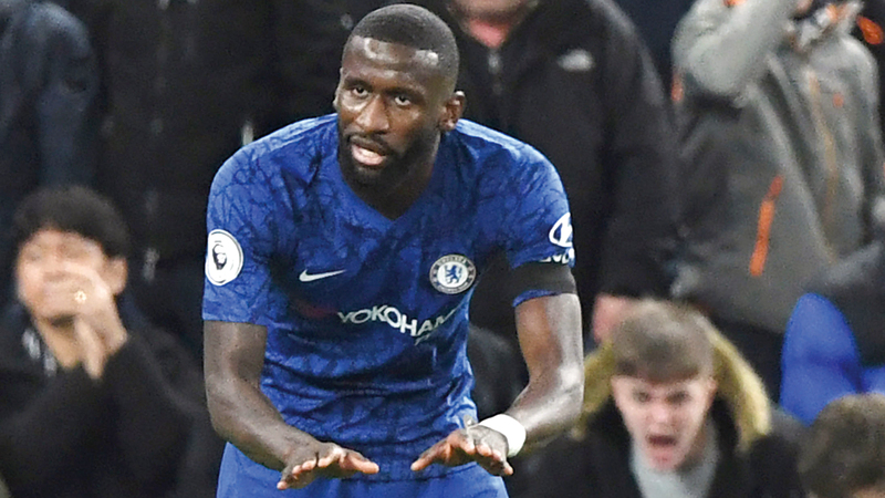 مدافع تشلسي الألماني أنطونيو روديغر تعرض لإساءات. أي.بي.أيه