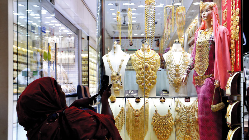 «إكسبو 2020» سيرفع مظاهر التنافسية في قطاع تجارة الذهب والمجوهرات. أرشيفية