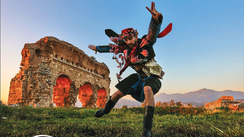 سيتشكن ينيجي.