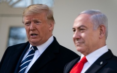 الصورة: للحصول على "عفو رئاسي".. نتنياهو يطلب من ترامب دعماً إضافياً