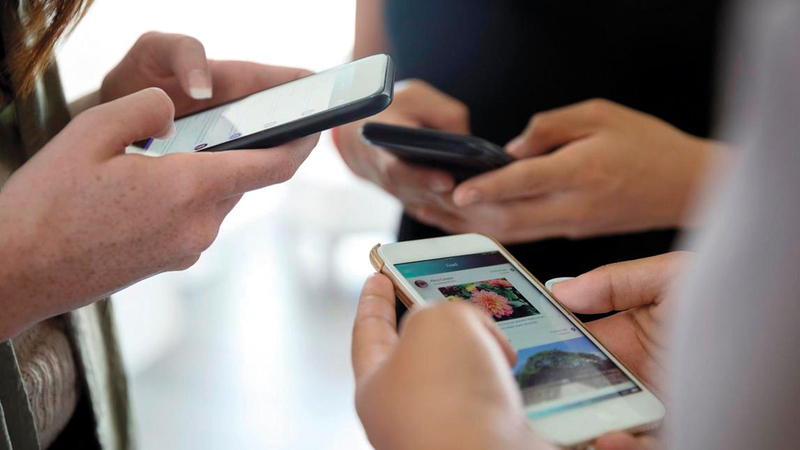 أسواق الهواتف الذكية ستشهد خلال فترة المعرض مظاهر انتعاش كبيرة في الطلب.  غيتي