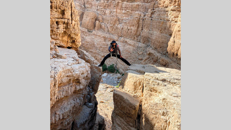 «هزاع فزاع» بين جبال رأس الخيمة.  من المصدر