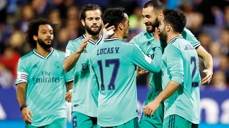ريال مدريد يتصدّر الدوري بفارق 10 نقاط عن أتلتيكو.  ■ رويترز