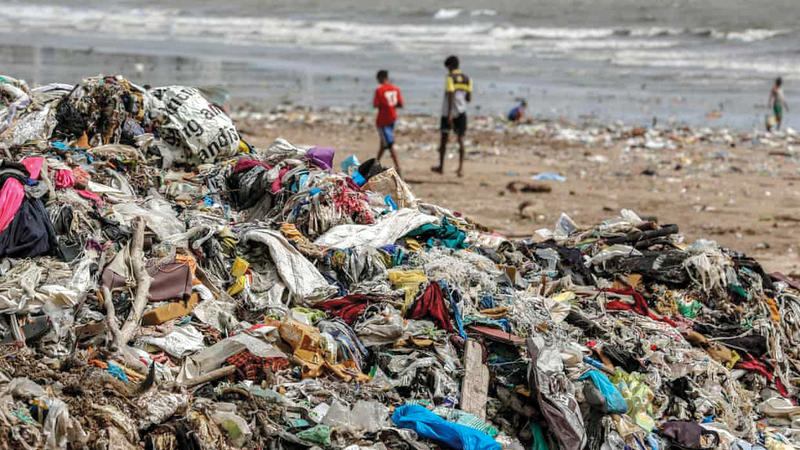 معظم المدن الهندية تعاني وجود كميات هائلة من النفايات غير المجمعة.  من المصدر