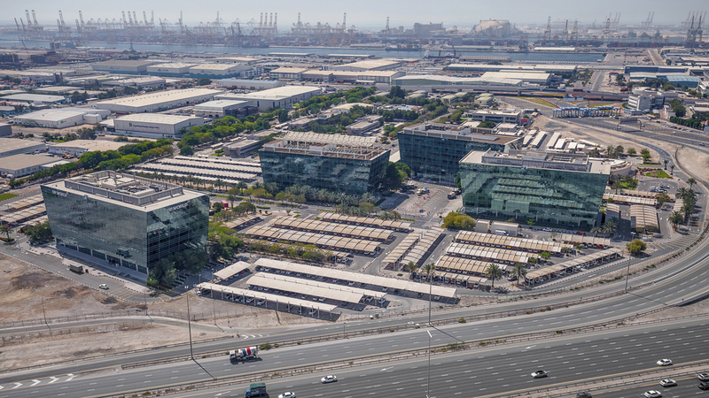 تجارة دبي الخارجية عبر المناطق الحرة حققت نمواً بنسبة 11% خلال الأشهر الـ9 الأولى من 2019.  أرشيفية