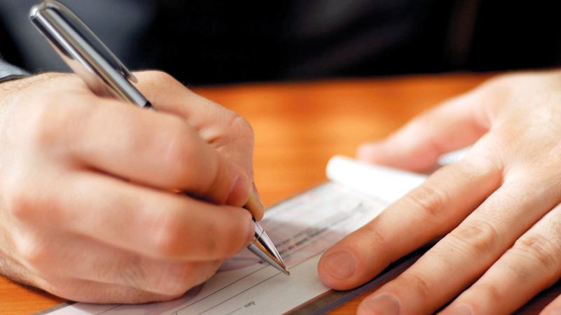 من الأفضل تجنب استعمال الشيكات كضمانات في عقود الإنشاءات في جميع الأحوال.  أرشيفية.