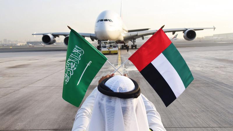 طيران الامارات الرياض