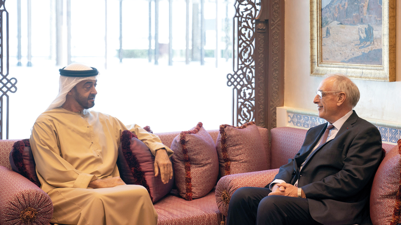 محمد بن زايد خلال لقائه رئيس مجلس إدارة &laquo;نافال&raquo; الفرنسية. ■وام