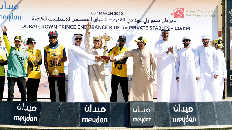 جانب من تتويج الفائزين.   تصوير: باتريك كاستيلو