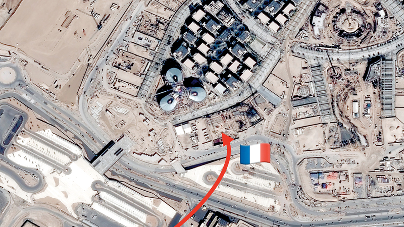 الجناح الفرنسي يقع في منطقة التنقل. من المصدر