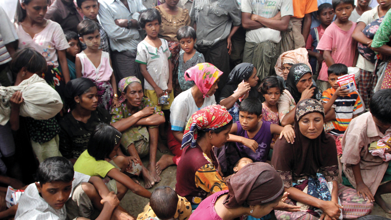 700 ألف من أقلية الروهينغا فرّوا من ديارهم خوفاً على حياتهم إلى بنغلاديش. أرشيفية