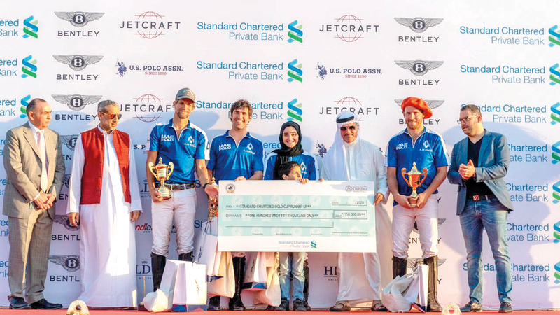 فريق &laquo;علياء&raquo; المتوّج بوصافة الكأس. من المصدر