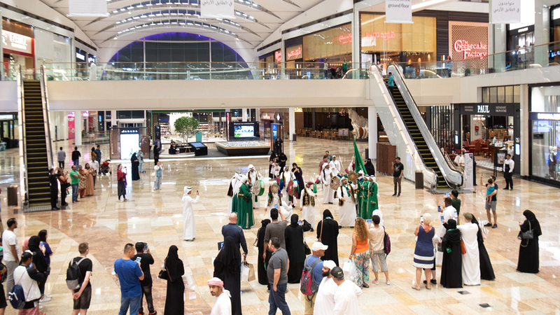 المجموعات الوطنية تتصدى لتداعيات «كورونا» بتدابير تدعم أعمال قطاع التجزئة.