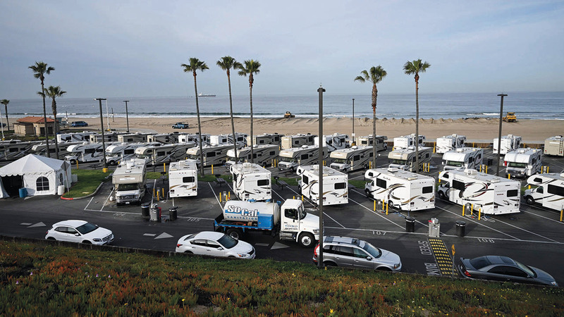 المخيم يتميز ببعد المسافة بين بيوته حتى لا يتم الاختلاط بين النزلاء. أ.ف.ب