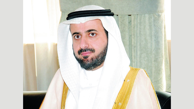 وزير الصحة السعودي: «دراسات توقعت أن تراوح أعداد الإصابات بين 10 آلاف و200 ألف إصابة خلال الأسابيع المقبلة».