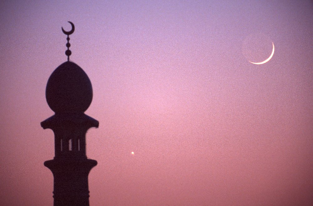 رمضان غدا في الإمارات فلكيا ولجنة التحري تجتمع اليوم عن ب عد محليات أخرى الإمارات اليوم
