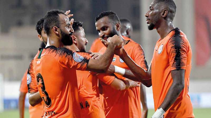 عجمان لم يكشف عن النسبة وأكد استجابة اللاعبين بسرعة لطلب تخفيض رواتبهم.  تصوير: أسامة أبوغانم