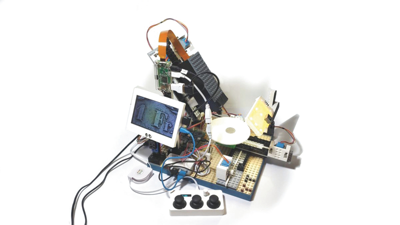 لن يفيد المجهر في الأمور التشخيصية بل هو لالتقاط الصور للعامة.  من المصدر