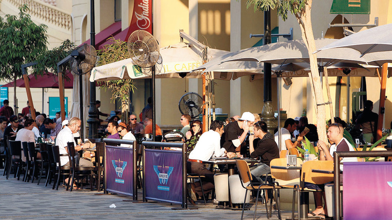 المشروعات السياحية والمطاعم وقطاع التجزئة من بين أكثر القطاعات المتأثرة بجائحة &laquo;كورونا&raquo;. تصوير: أشوك فيرما