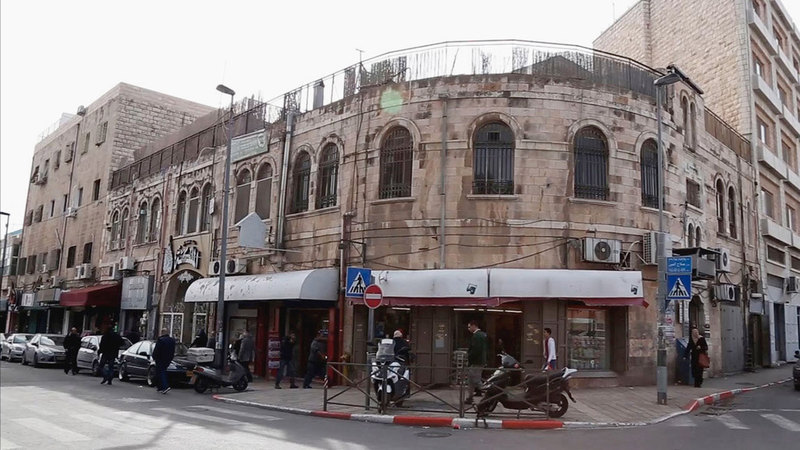 النفق سيشق شارع صلاح الدين الحيوي في البلدة القديمة.  الإمارات اليوم