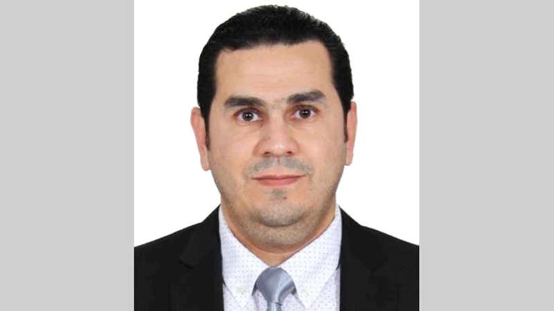 أخصائي الأمراض الجلدية والتجميل الدكتور أنس الصالح.