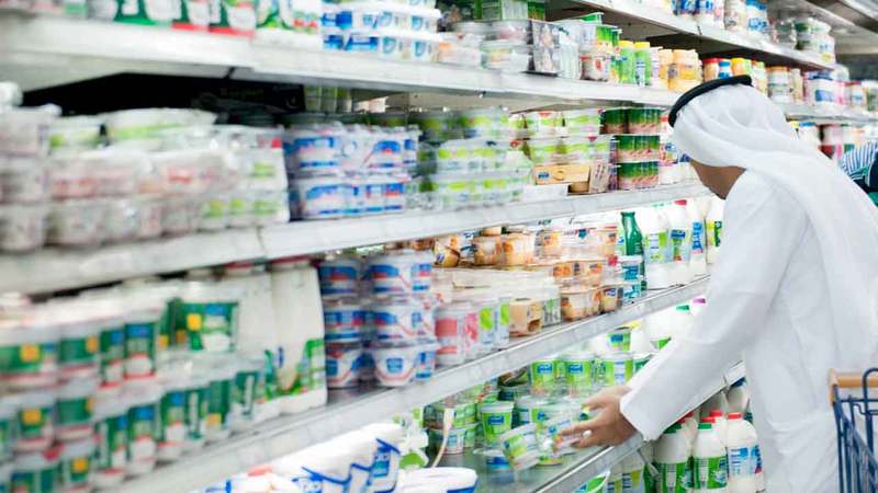 الأسواق ممتلئة بالسلع وسفن الشحن تمد الأسواق بأكثر من احتياجاتها.  أرشيفية