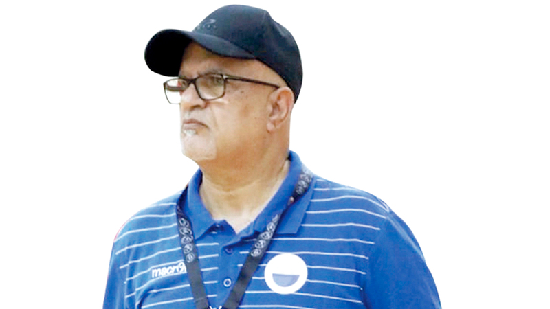 مدرب الشارقة عبدالحميد إبراهيم.  من المصدر