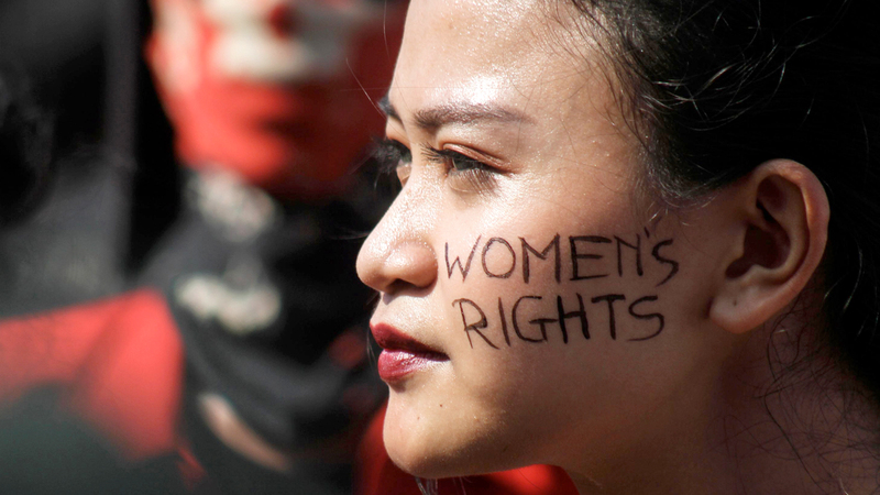 الحركات النسوية التي تناضل من أجل حقوق الإندونيسيات رفضت مزاح الوزير.  أرشيفية