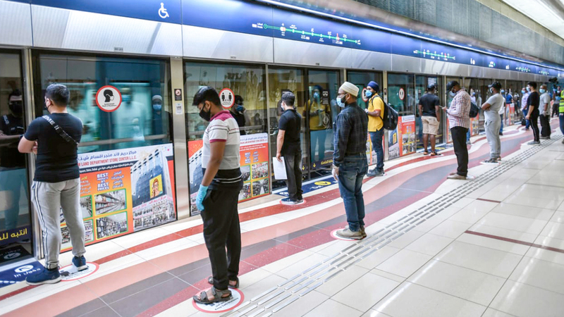 مترو دبي ينقل 140 ألف راكب يومياً بعد تطبيق إجراءات الوقاية.  من المصدر