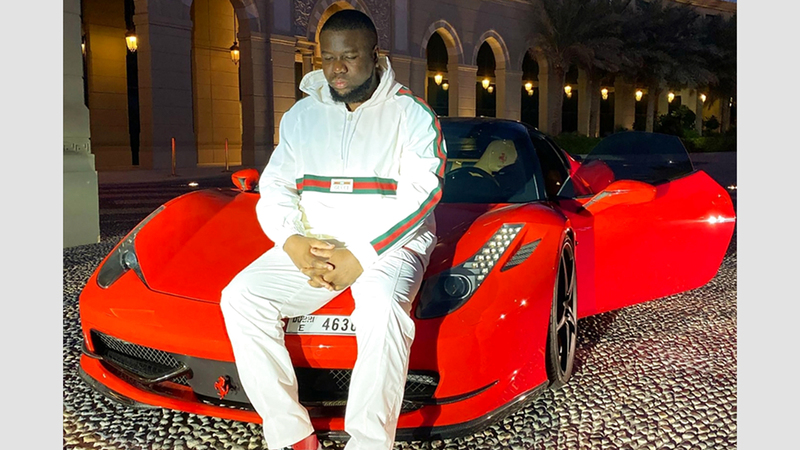 «هاشبوبي» كان يتباهى بثرائه ومقتنياته على مواقع التواصل الاجتماعي.  من المصدر