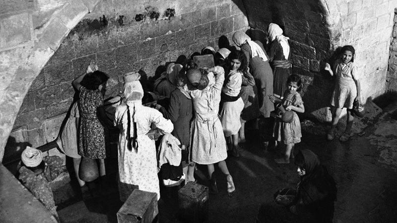 تعرّض الفلسطينيون للتفرقة العنصرية منذ الأيام الأولى للنكبة. أرشيفية