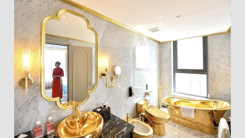 تنفيذ الطلاء بالذهب محلياً أدى إلى خفض الكلفة بشكل كبير. أ.ف.ب